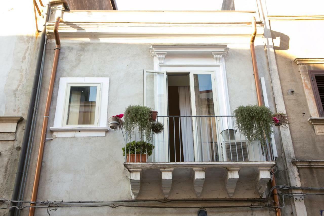 Suittom Apartment Catania Exterior photo